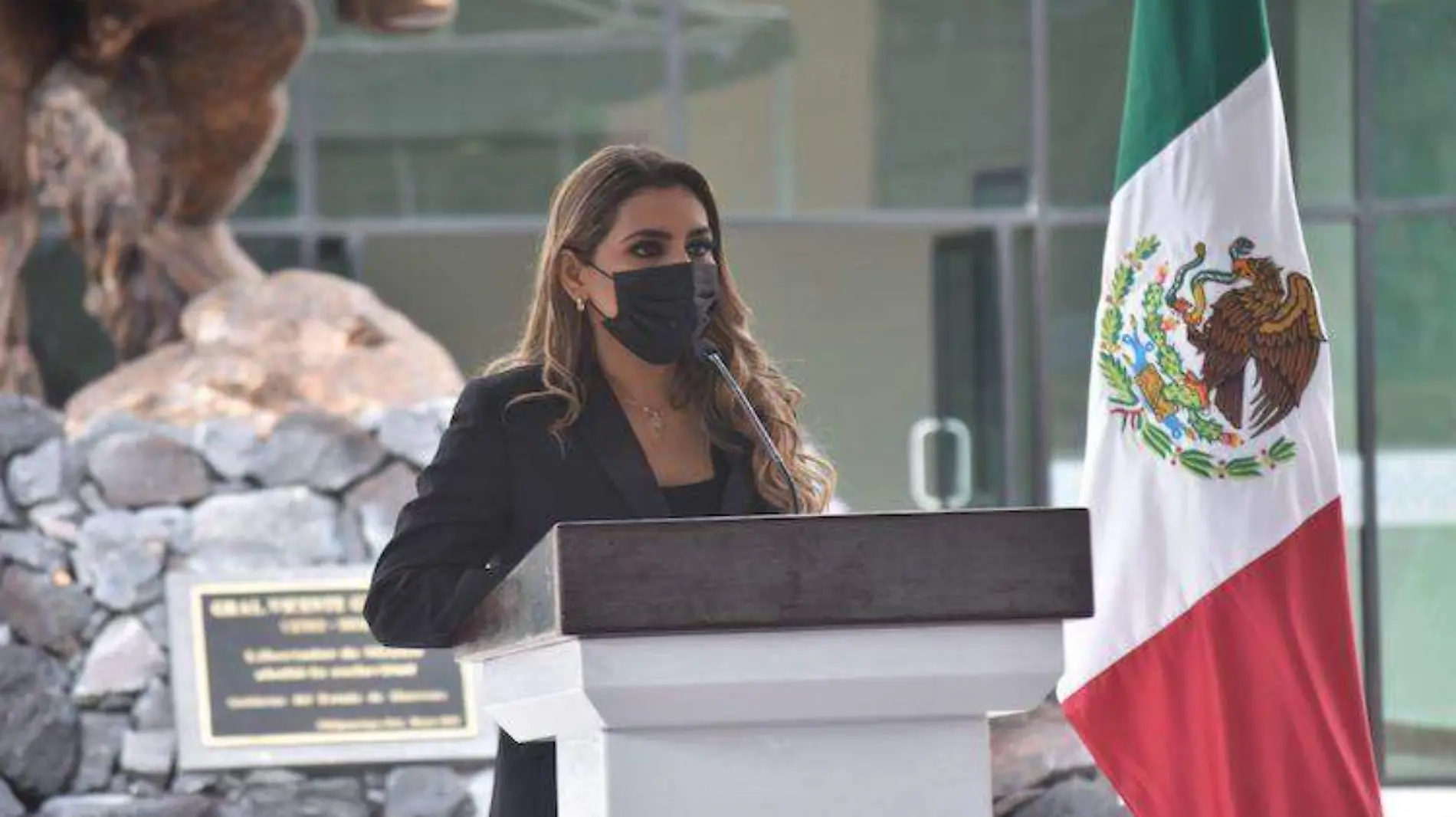 Evelyn Salgado pide a Congreso de Guerrero autorizar subasta de vehículos e inmuebles